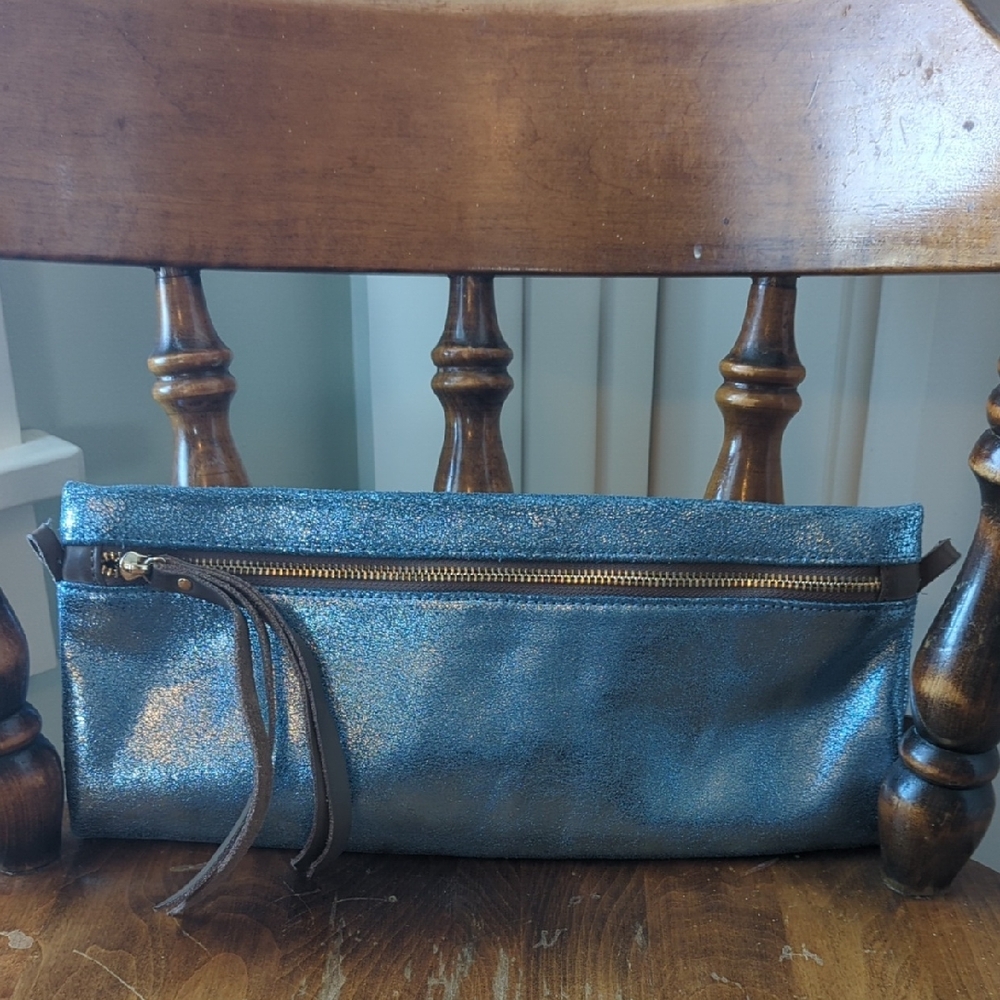 Head Regal Clutch